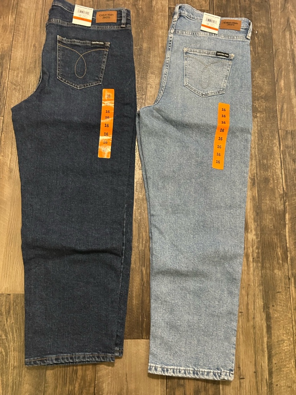 2 Pairs Of Calvin Klein Jeans Women’s Relaxed - Dark Indigo & Light Blue
